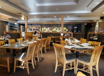 michigan/isle-royale-national-park/bar/caribou-restaurant-wine-bar