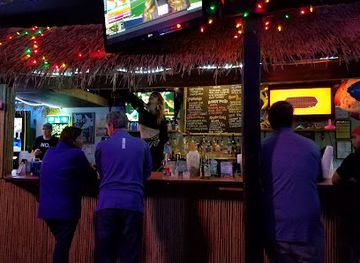 kansas/manhattan/bar/mojo-s-beach-bar