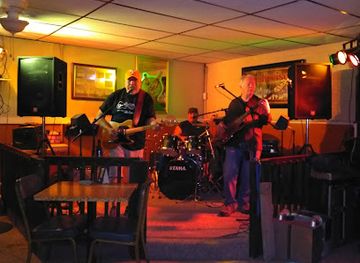 indiana/anderson/bar/hide-away-inn