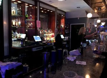 rhode-island/newport-cliff-walk/bar/newport-blues-cafe