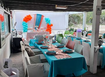 the-bahamas/exuma-cays-land-and-sea-park/bar/stone-s-creek-bar-restaurant