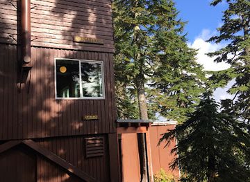 washington/mount-baker/bar/the-mountaineers-baker-lodge