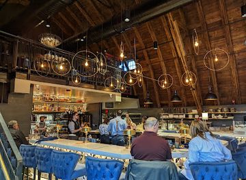 virginia/southwest-virginia/bar/farm-brew-live