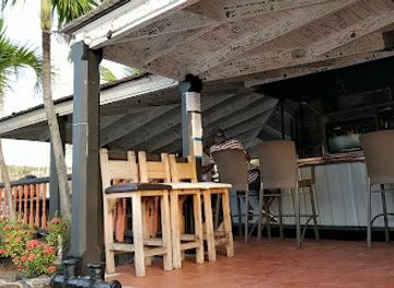 antigua-and-barbuda/nelson-s-dockyard/bar/the-galley-bar