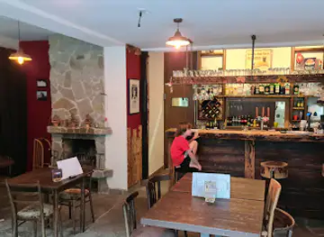 Bar Fakt! - Bar and pizzeria.