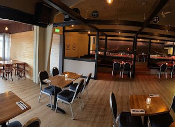 iceland/grindavik/bar/fish-house-bar-grill