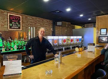 louisiana/central-louisiana/bar/stogies-cocktail-and-cigar-lounge