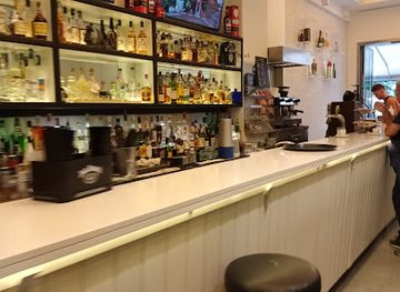 italy/sorrento/bar/insolito-night-day