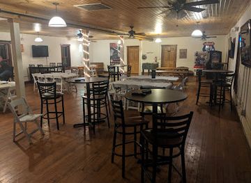 ohio/hocking-hills/bar/eclipse-company-store