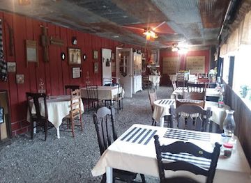 kentucky/big-south-fork-national-river-and-recreation-area/bar/the-oneida-primative-barn