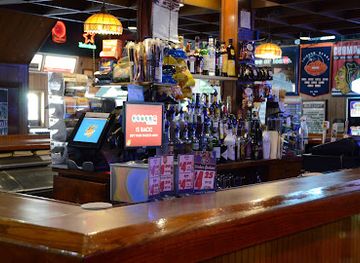 illinois/elgin/bar/eaton-s-redwood-inn