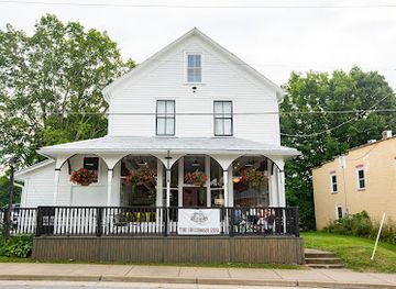 west-virginia/watoga-state-park/bar/hillsboro-public-house