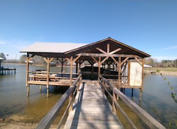 alabama/weiss-lake/bar/little-river-marina-lodge