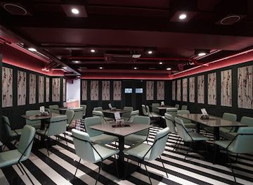 india/gujarat/bar/olive-and-brew