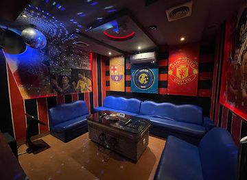 indonesia/papua/bar/happy-puppy