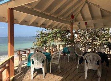 jamaica/negril/bar/canoe-beach-bar