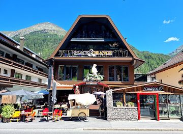 austria/otztal-alps/bar/black-orange-bar-solden