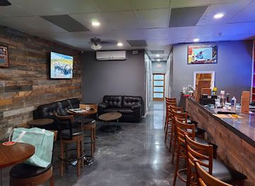 the-bahamas/grand-bahama/bar/overtime-lounge