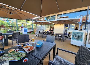 singapore/bukit-batok/bar/xin-bistro-cafe-restaurant