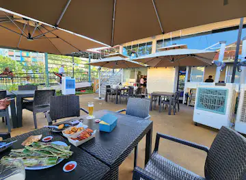 Xin Bistro Cafe & Restaurant