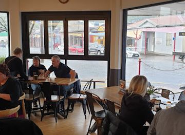 new-zealand/greymouth/bar/robert-harris-greymouth