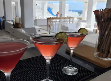 Delos Lounges & Bar