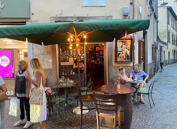 Vinarkia Della Pavona - Vineria | Cocktail Bar | Ristorante