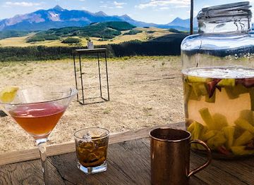 colorado/san-miguel-mountains/bar/wolfpig-mobile-bar