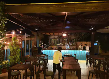 Cinco Lounge