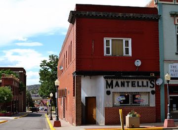 Mantelli's Bar