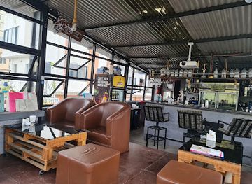 nepal/patan/bar/pauline-s-jhamsikhel