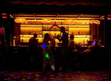 vietnam/south-central-coast/bar/bong-villa