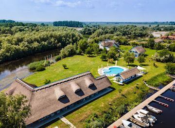 romania/crisana/bar/cherhana-resort