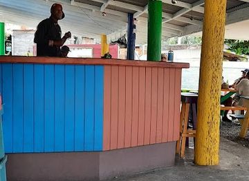 saint-vincent-and-the-grenadines/grenadines/bar/rendezvous-lounge