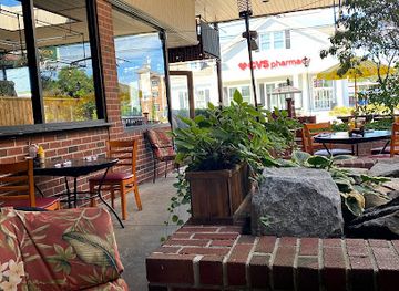 connecticut/hammonasset-beach-state-park/bar/chips-pub-iii