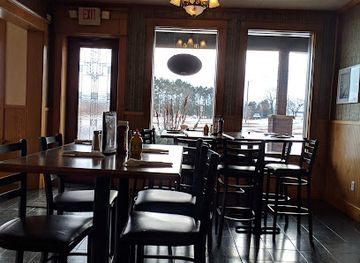 wisconsin/blue-hills/bar/lakeview-bar-and-grill