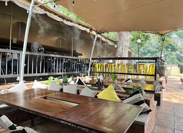 zambia/victoria-falls/bar/the-three-monkeys-restaurant-bar-victoria-falls