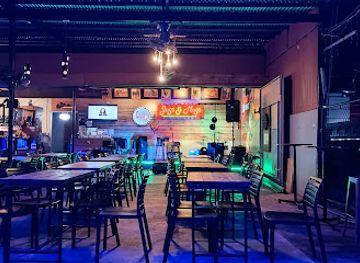 philippines/bicol-region/bar/jugs-and-mugs-restobar