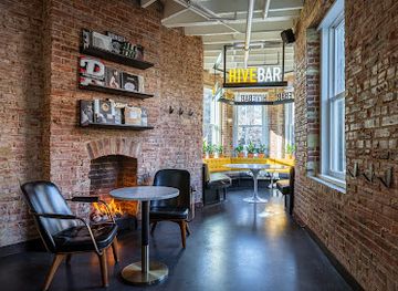 washington/southwest-washington/bar/hive-bar
