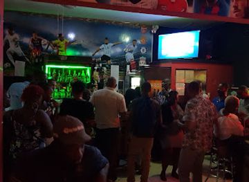 jamaica/runaway-bay-area/bar/royal-club-sport-s-bar-games