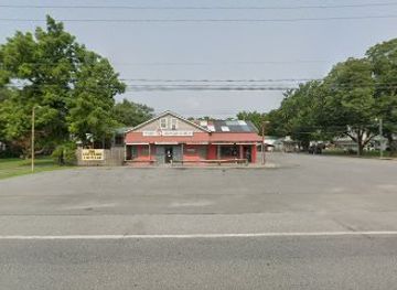 delaware/trap-pond-state-park/bar/the-woodshed-bar-package-store