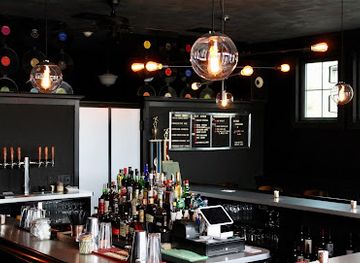 rhode-island/burlingame-state-park/bar/knickerbocker-tap-room