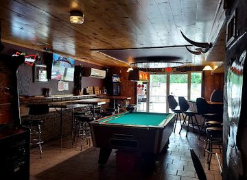 wisconsin/central-sands/bar/clyde-s-corner