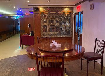 kuwait/farwaniya/bar/crystal-palace-restaurant