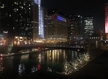 illinois/chicago/river-north/bar/320-river-bar