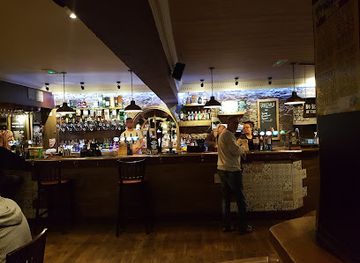 united-kingdom/perthshire/bar/the-twa-tams