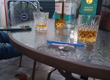 haiti/labadee/bar/backyard-piscine-bar