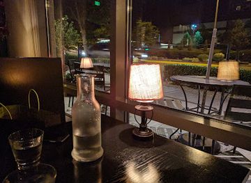 washington/bellevue/meydenbauer-bay/bar/black-bottle-bellevue