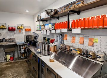 iowa/decorah/bar/root-43-juicery