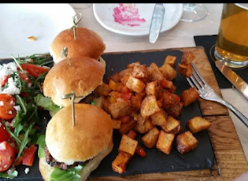 ethiopia/mago-national-park/bar/mekides-id-restuarant